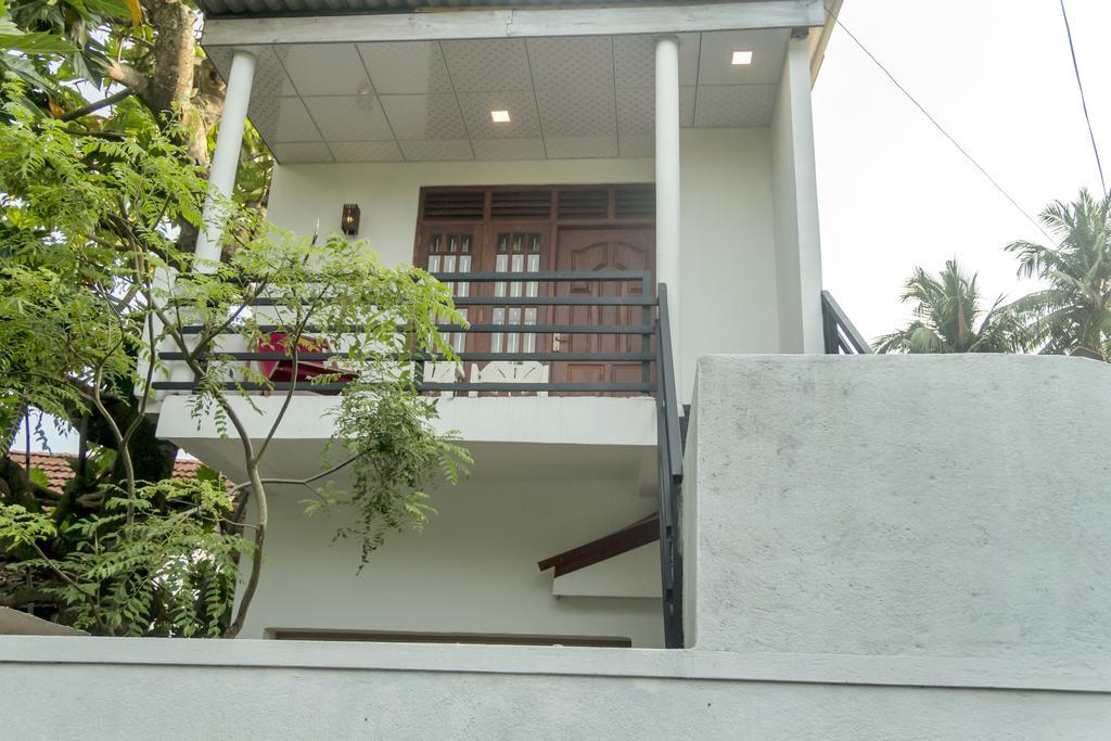 Desitha Family House Hotel Mirissa Buitenkant foto