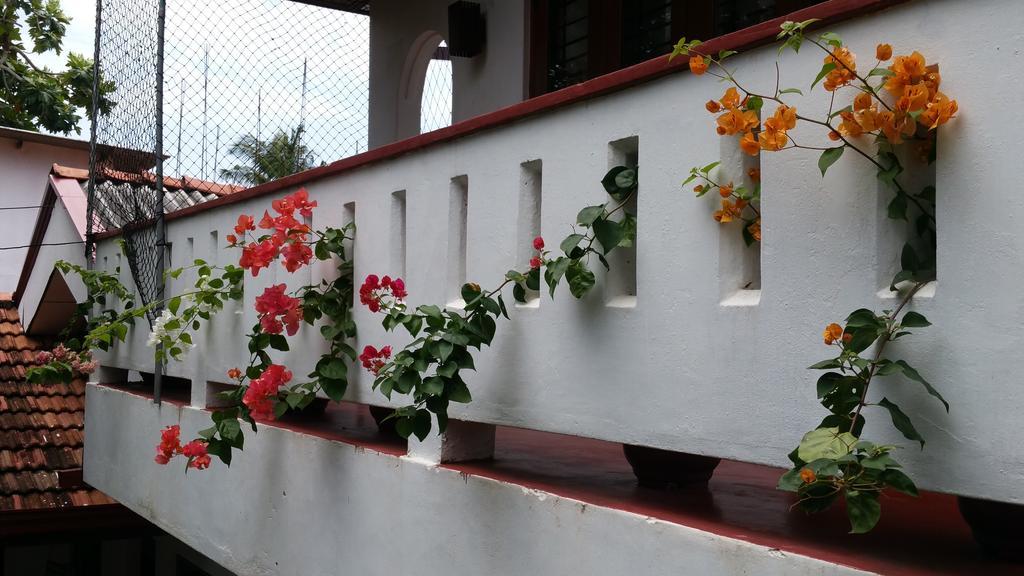 Desitha Family House Hotel Mirissa Buitenkant foto