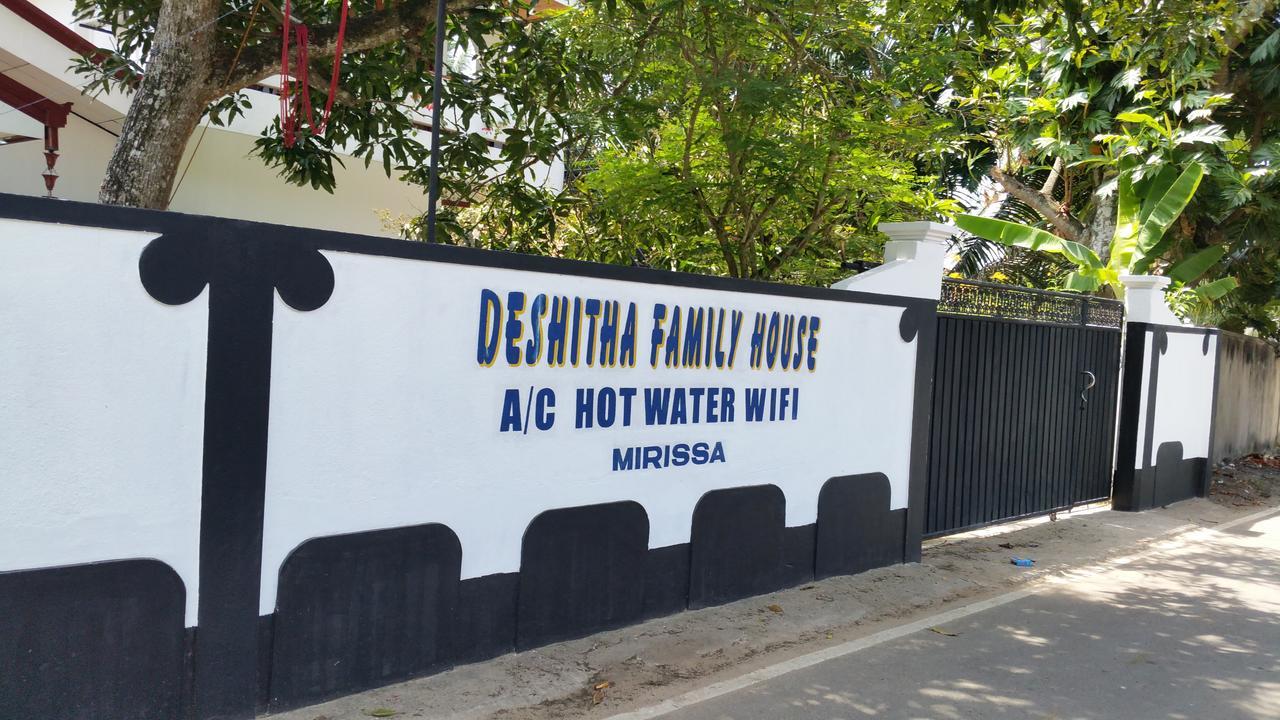Desitha Family House Hotel Mirissa Buitenkant foto