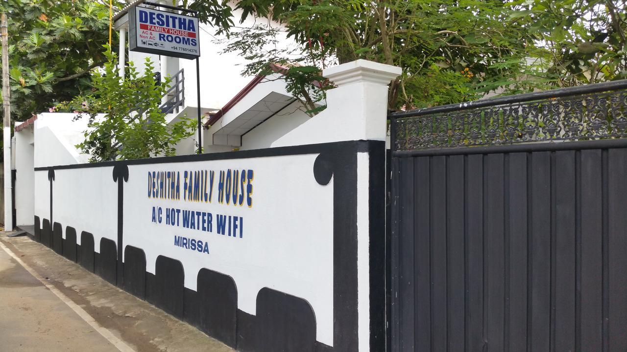 Desitha Family House Hotel Mirissa Buitenkant foto